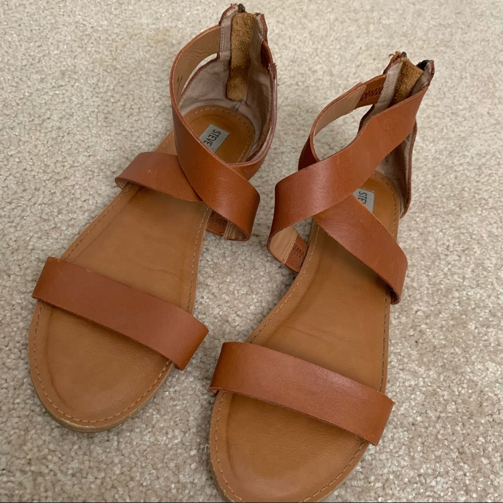 Steve Madden tan leather sandals